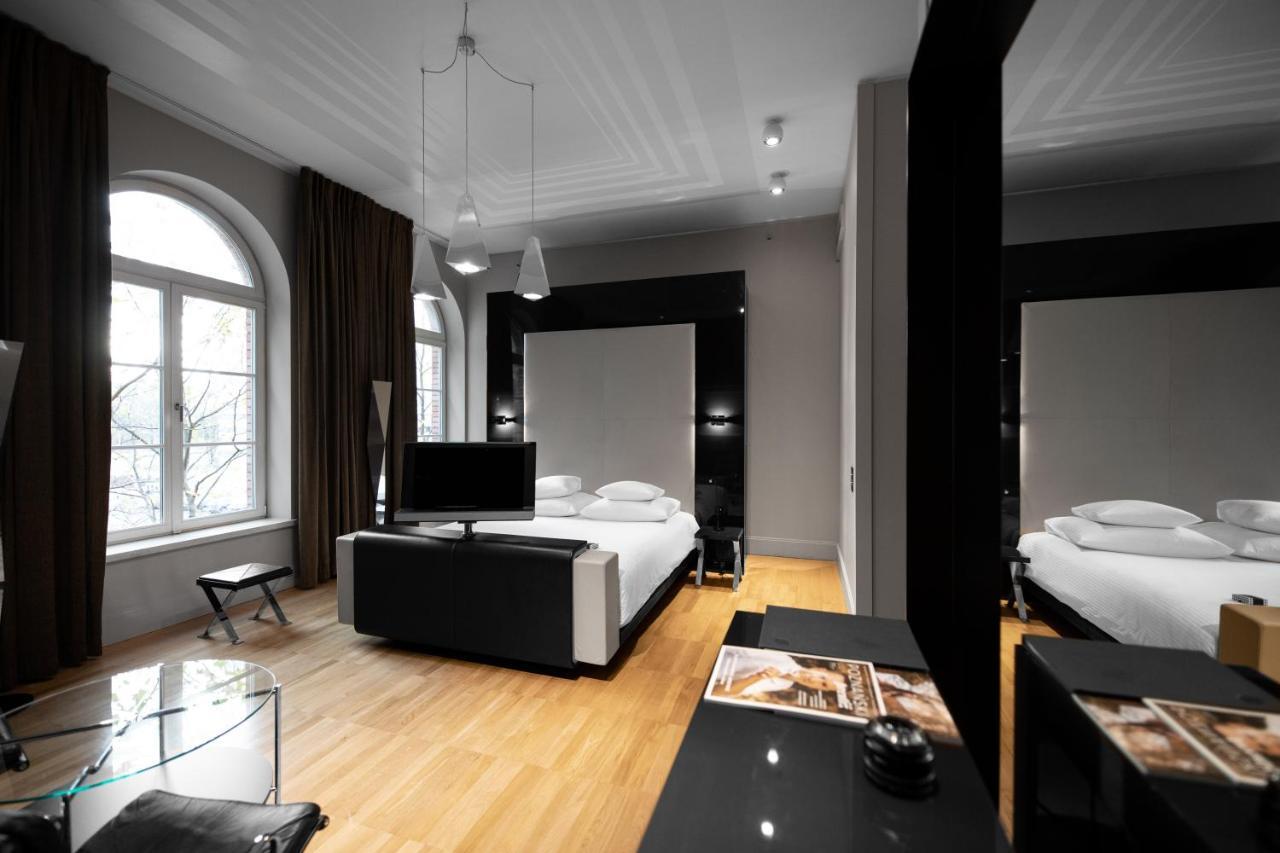 Hotel Blow Up Hall 5050 Познань Экстерьер фото